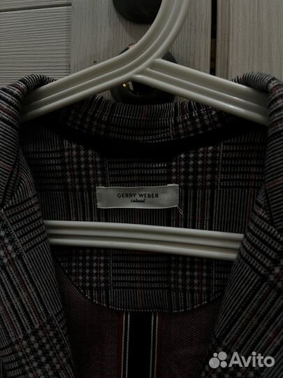 Брючный костюм женский Gerry Weber