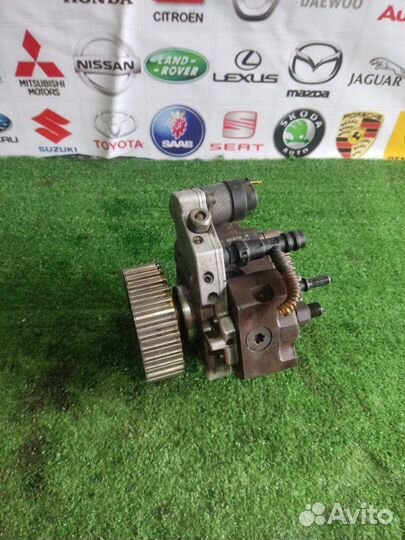 Топливный насос высокого давления Renault Laguna