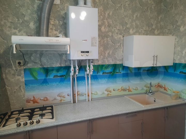 1-к. квартира, 42 м², 1/3 эт.