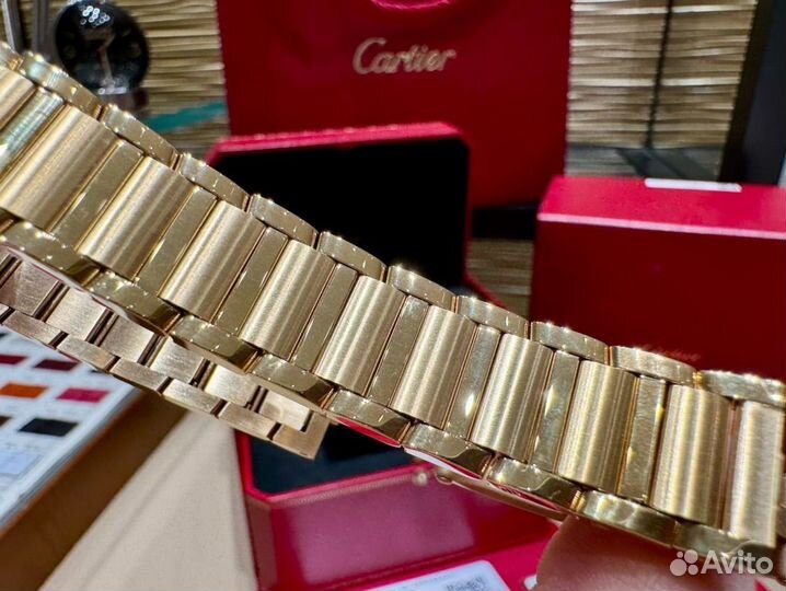 Часы Cartier Tank