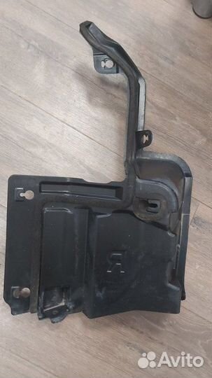 Защита бампера задняя правая Infiniti Ex35 1