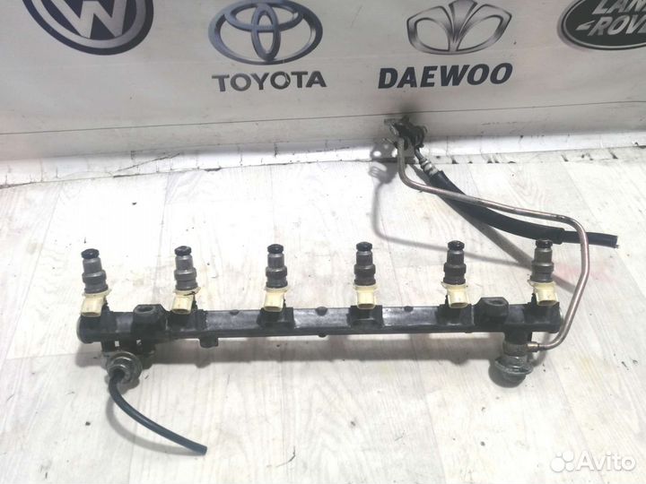 Топливная рейка toyota mark II GX100 1GFE