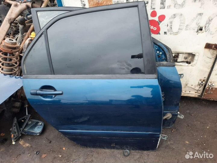 Mitsubishi lancer 9 дверь правая задняя