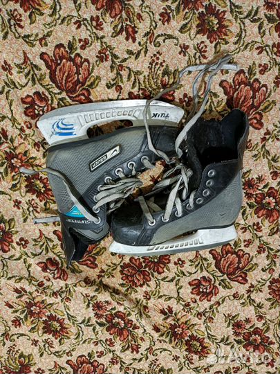 Коньки хоккейные