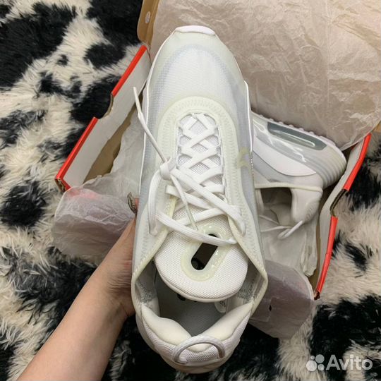 Оригинал 44 eu nike AIR MAX 2090