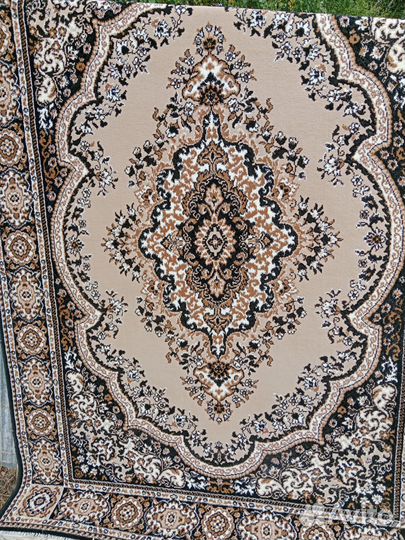 Ковер шерстяной новый