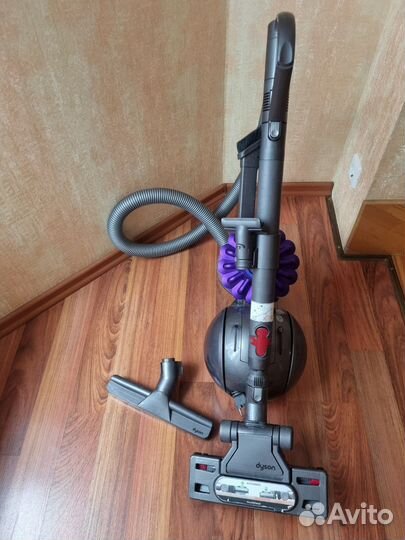 Пылесос Dyson DC 37