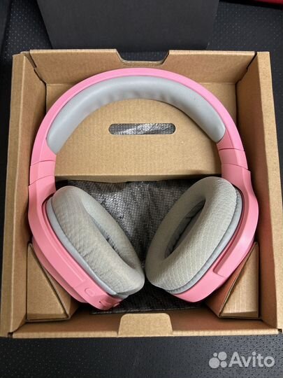 Наушники Razer Barracuda X Pink