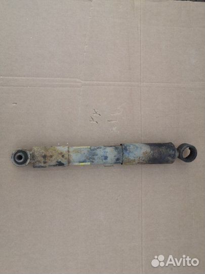 Амортизатор задний Toyota Rav4 30