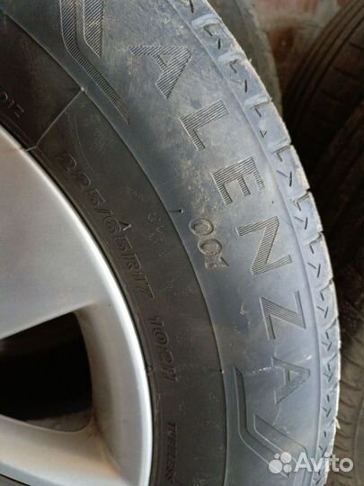 Bridgestone Alenza 001 225/65 R17 102H