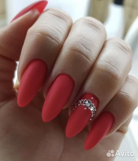 Наращивание ногтей, маникюр