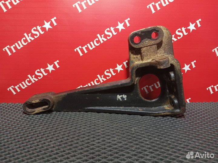 Кронштейн кабины правый камаз 5490