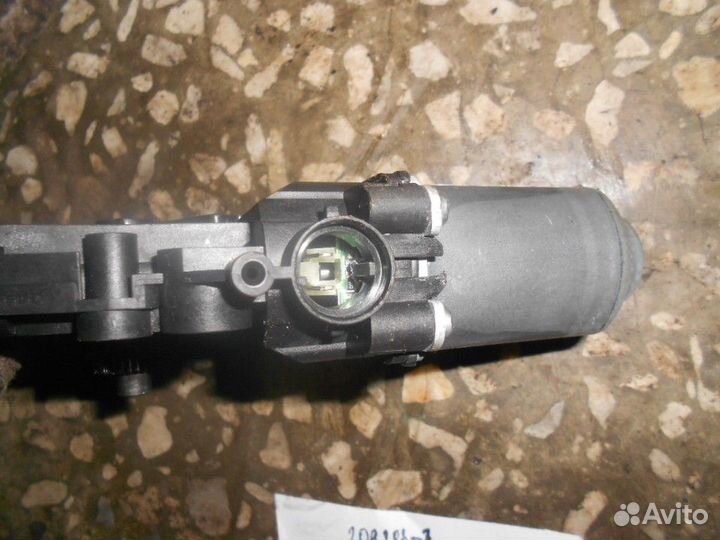 Моторчик стеклоподъемника задний правый