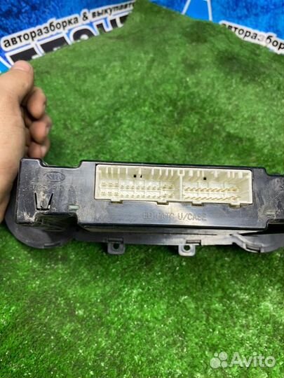 Блок управления климат-контролем Kia Ceed ED