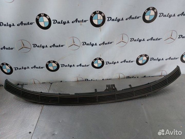 Решетка вентиляционная задней полки Bmw 325I E46