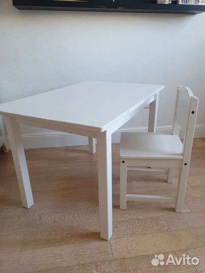 Детский стол и стул IKEA сундвик