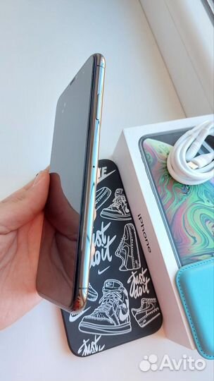 iPhone Xs Max, 64 ГБ