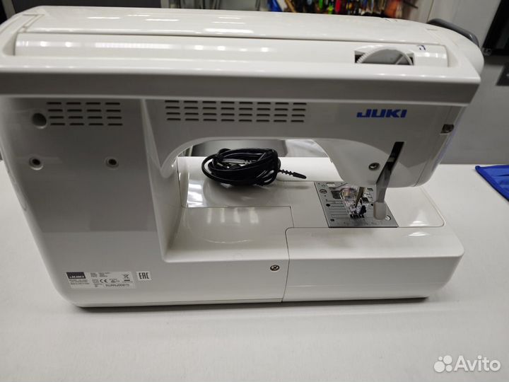 Швейная машина Juki HZL-F600 + Оверлок Juki B 950