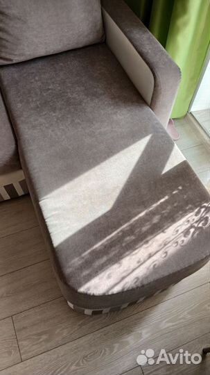 Диван мебельной фабрики 