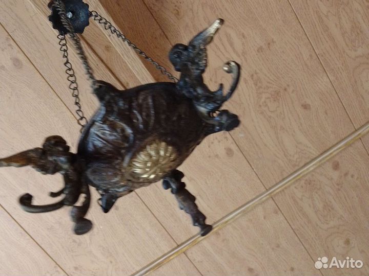 Старинный подсвечник