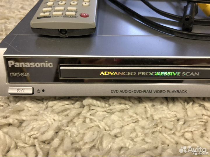 Продам DVD-плеер Panasonic DVD-S49