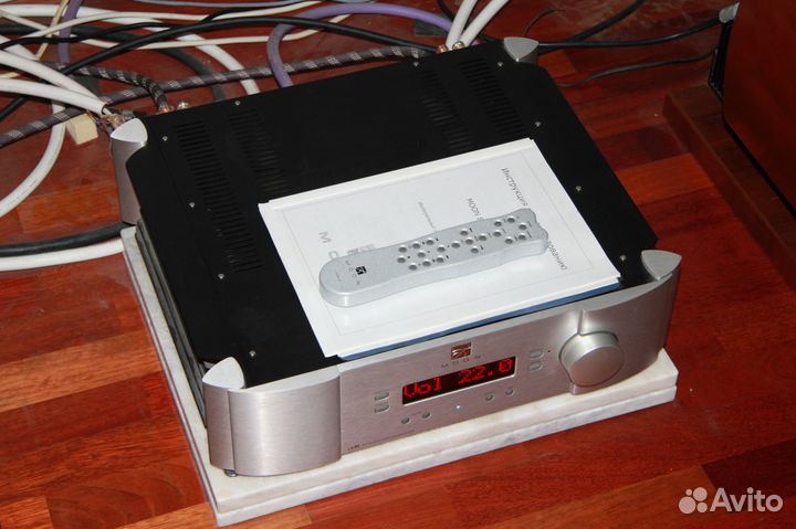 Продам hi-end усилитель simaudio moon I-7 RS