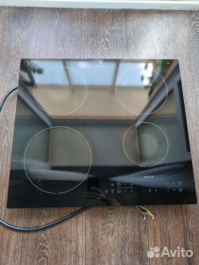 Индукционная плита electrolux