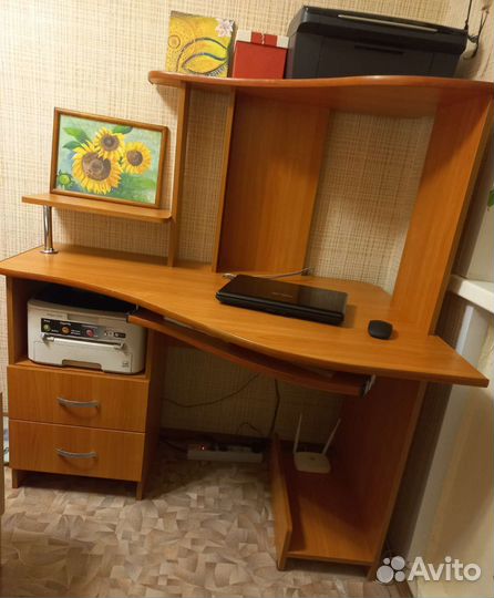 Компьютерный стол