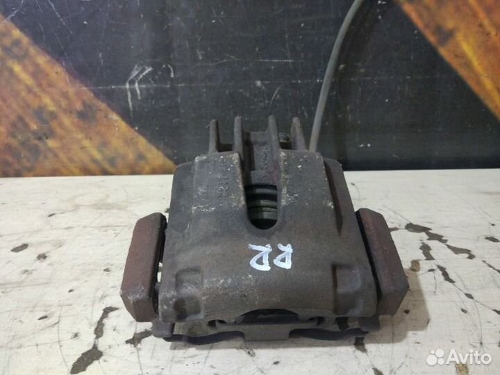 Суппорт задний правый Lincoln Navigator 5.4L dohc