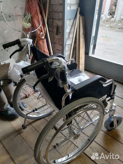 Инвалидная коляска новая прогулочная