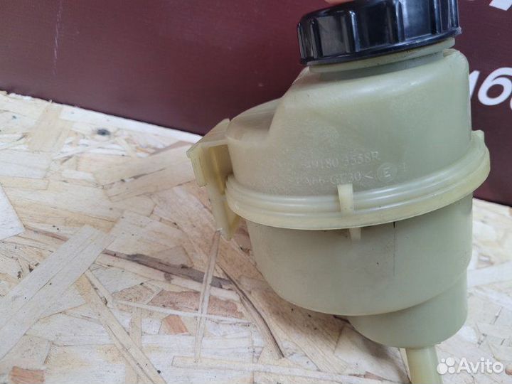 Бачок гидроусилителя руля Renault Duster