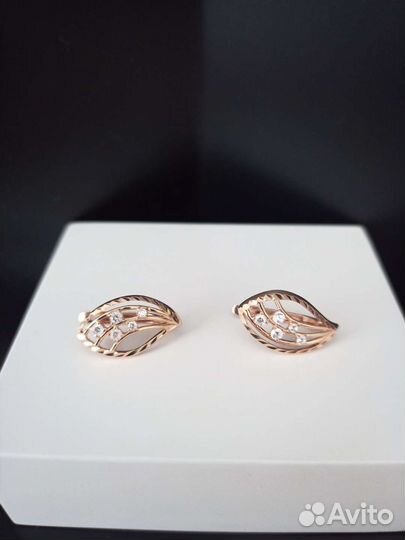 Золотые серьги