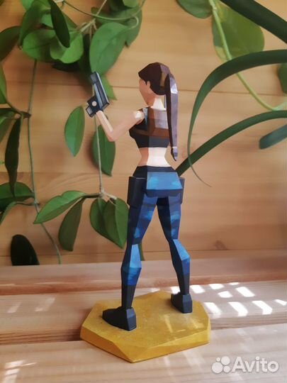 Фигурка Tomb Raider Lara Croft Лара Крофт костюм Н