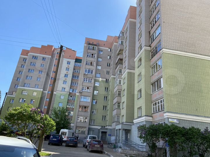 2-к. квартира, 60 м², 10/10 эт.