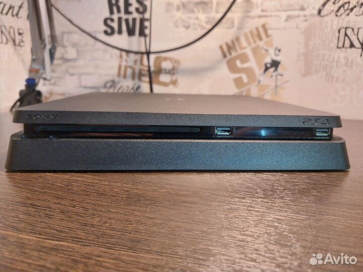 Игровая приставка ps4