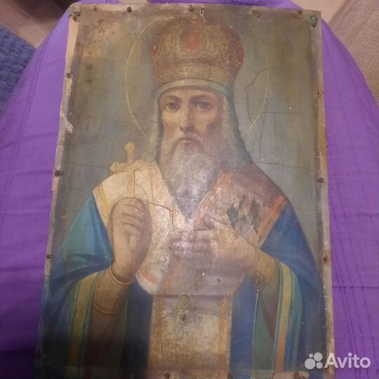 Старинные иконы на доске