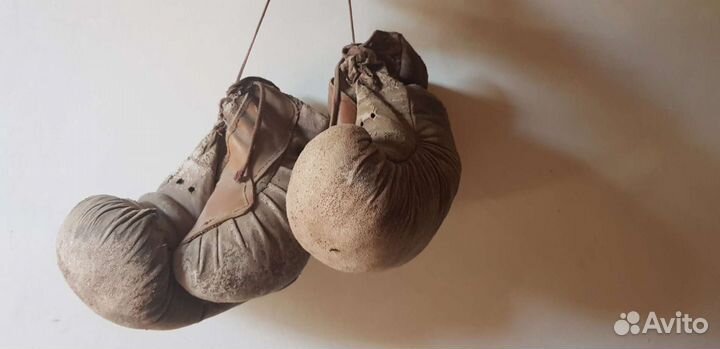 Боксерские перчатки - ретро