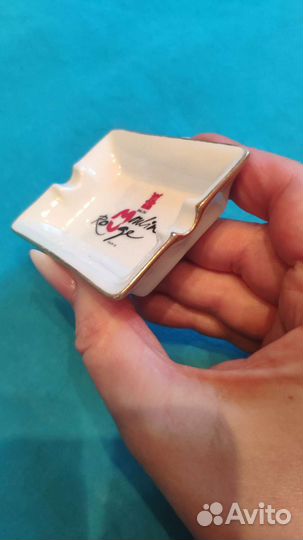 Пепельница из Франции, куплена в Мулен Руж-оригина