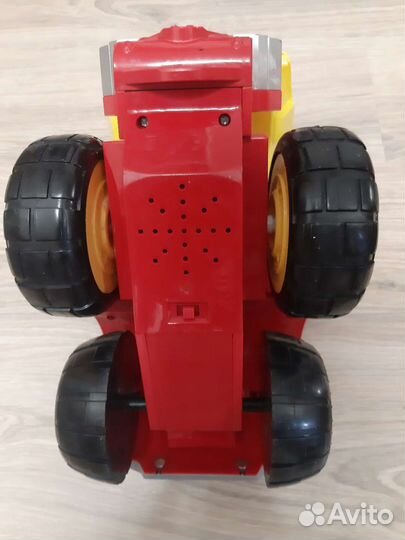 Машинка Chuck Чак говорящая