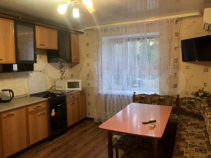 3-к. квартира, 81 м², 2/4 эт.