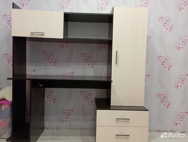 Компьютерный стол бу с полками