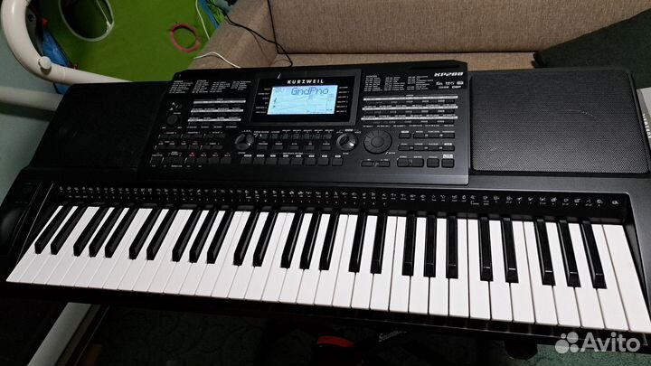 Синтезатор Kurzweil KP200