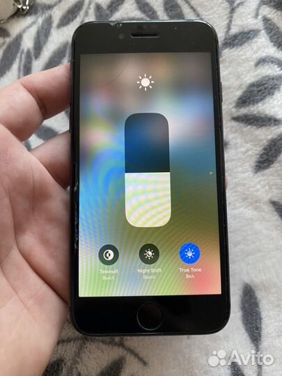Телефон iPhone 8 64 gb
