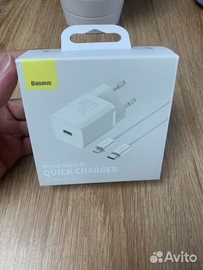 Сетевое зарядное устройство