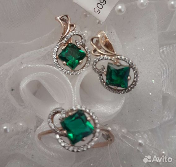 Серебряный комплект:серьги и кольцо. 925