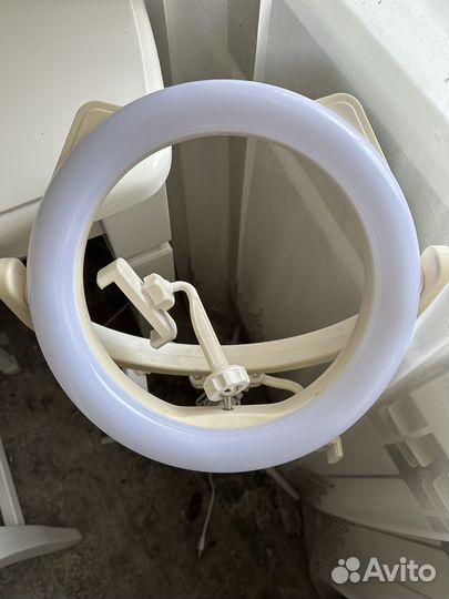 Кольцевая лампа со штативом