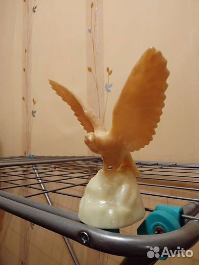 Статуэтка орла, фарфор