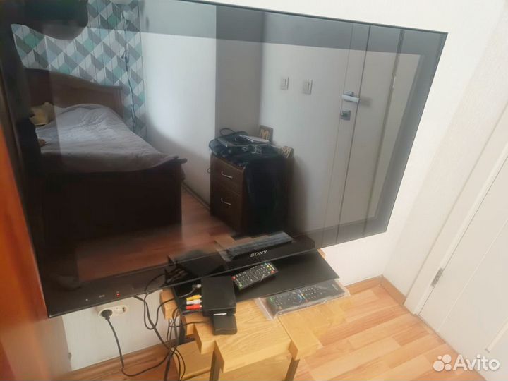 Телевизор же Sony bravia 102 см (40