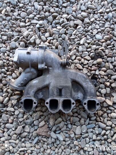 Впускной коллектор Volkswagen Passat B6 2.0