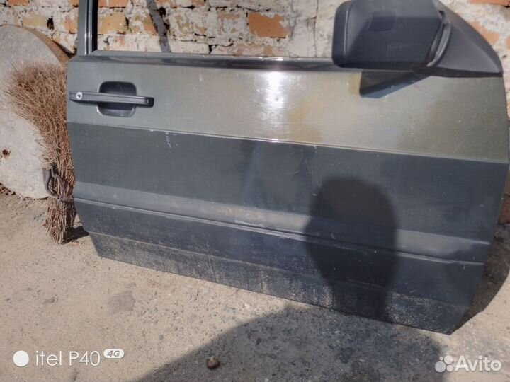 Дверь передняя праваяваз 2114